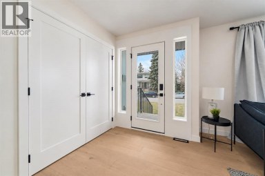 3224 24A Street SW Calgary Alberta photo 3