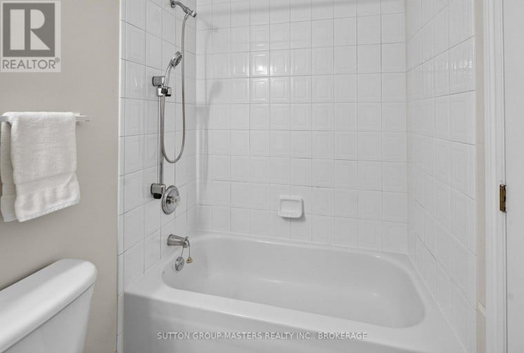 675 MILLWOOD DRIVE, Kingston (City SouthWest), Ontario, K7M8Z1