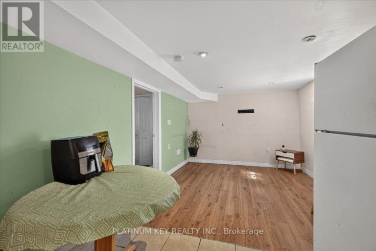 15 GARLAND CRESCENT, London East (East I), Ontario, N5V1N4