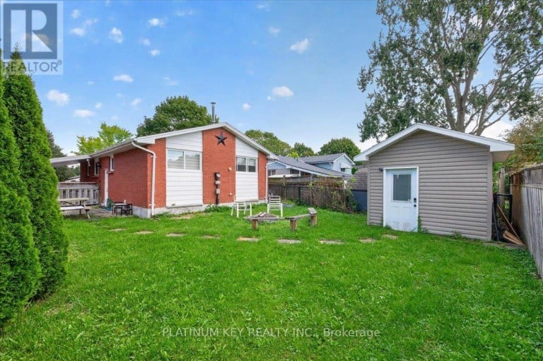 15 GARLAND CRESCENT, London East (East I), Ontario, N5V1N4
