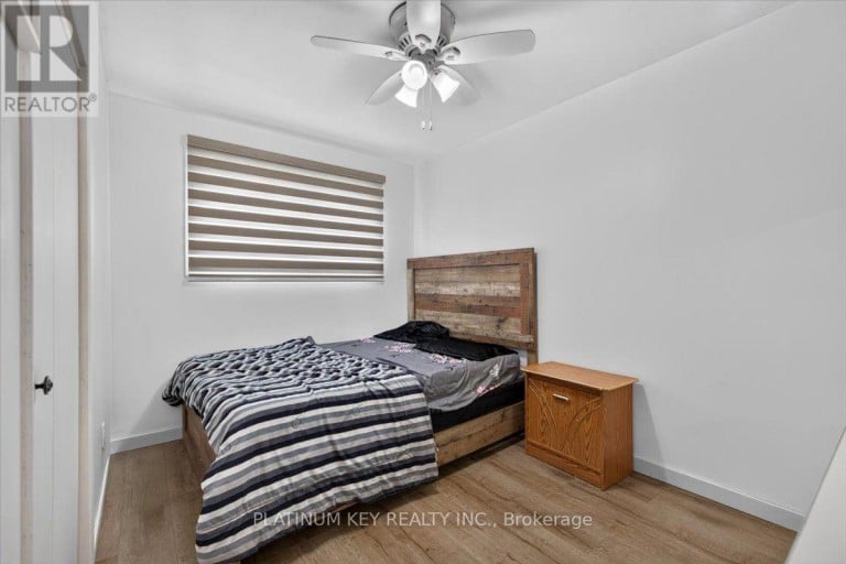 15 GARLAND CRESCENT, London East (East I), Ontario, N5V1N4
