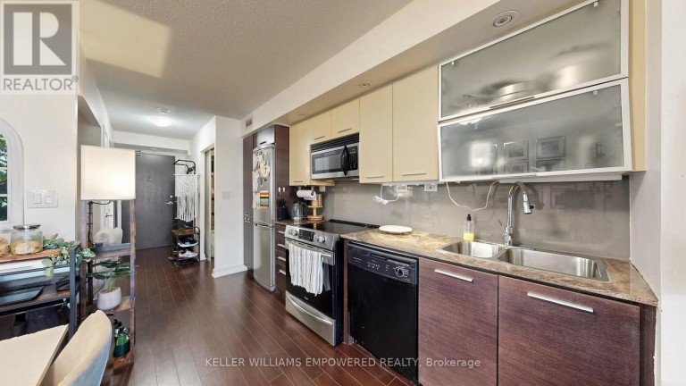 539 - 8 TELEGRAM MEWS, Toronto (Waterfront Communities), Ontario, M5V3Z5