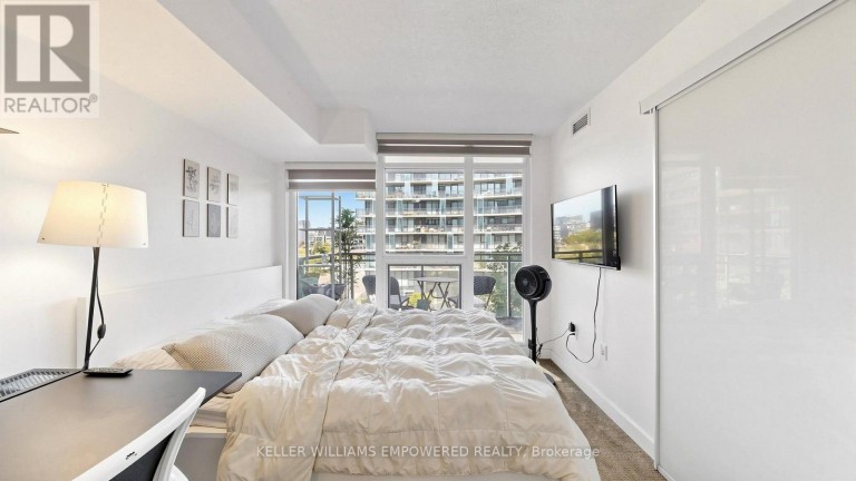 539 - 8 TELEGRAM MEWS, Toronto (Waterfront Communities), Ontario, M5V3Z5