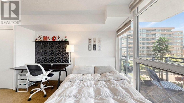 539 - 8 TELEGRAM MEWS, Toronto (Waterfront Communities), Ontario, M5V3Z5