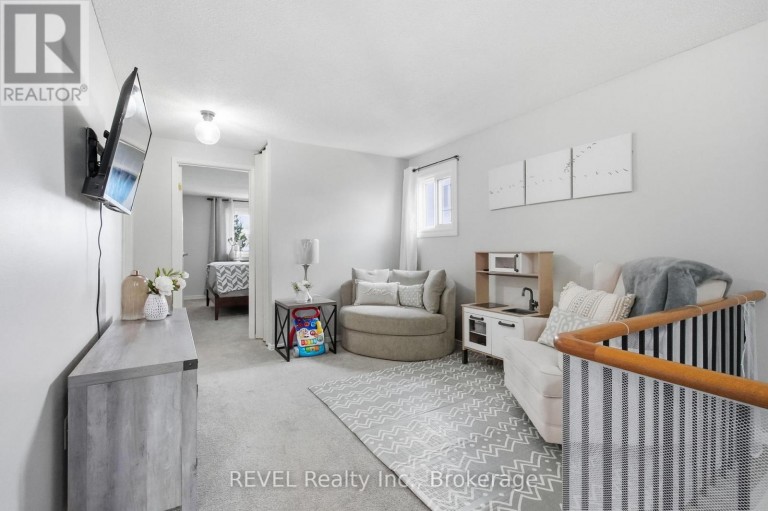 1298 PINEHURST AVENUE, Oshawa (Donevan), Ontario, L1H8G5