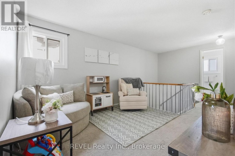 1298 PINEHURST AVENUE, Oshawa (Donevan), Ontario, L1H8G5