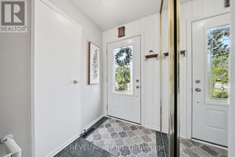 1298 PINEHURST AVENUE, Oshawa (Donevan), Ontario, L1H8G5