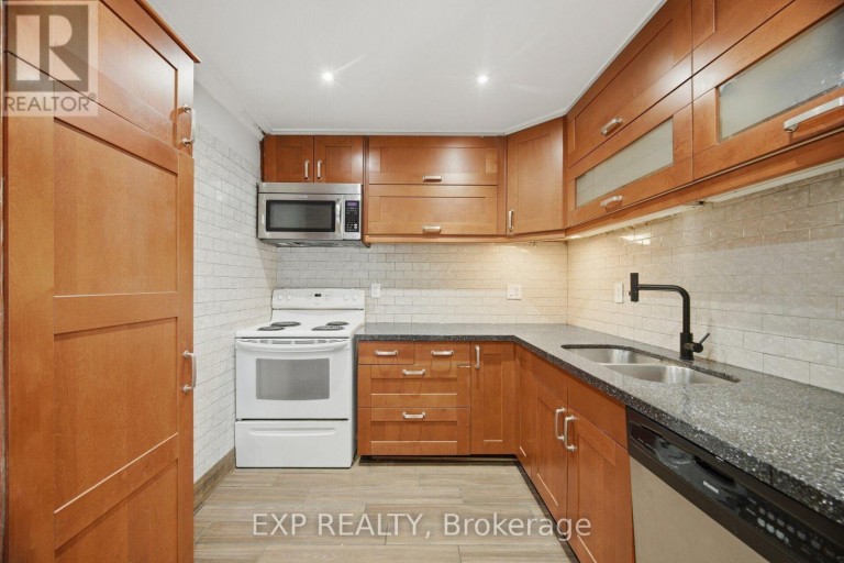 30 HERKLEY DRIVE, Brampton (Madoc), Ontario, L6V2E8