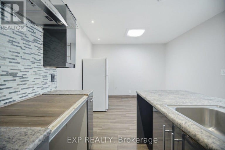 30 HERKLEY DRIVE, Brampton (Madoc), Ontario, L6V2E8