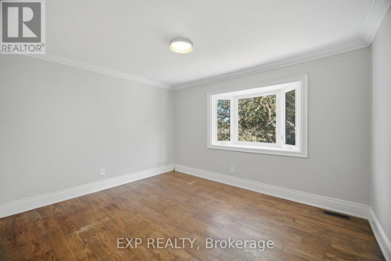 30 HERKLEY DRIVE, Brampton (Madoc), Ontario, L6V2E8