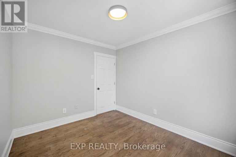 30 HERKLEY DRIVE, Brampton (Madoc), Ontario, L6V2E8