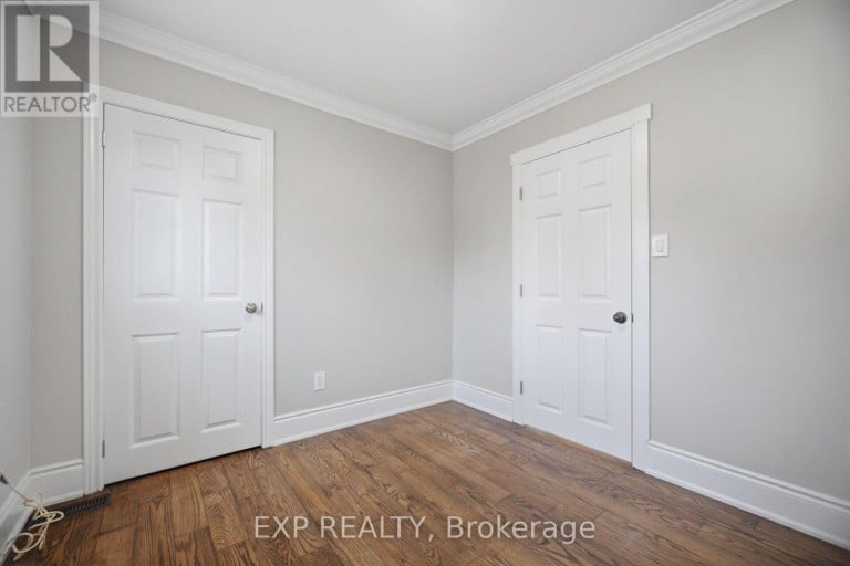 30 HERKLEY DRIVE, Brampton (Madoc), Ontario, L6V2E8