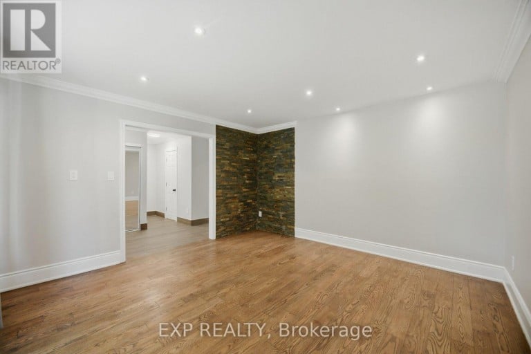 30 HERKLEY DRIVE, Brampton (Madoc), Ontario, L6V2E8