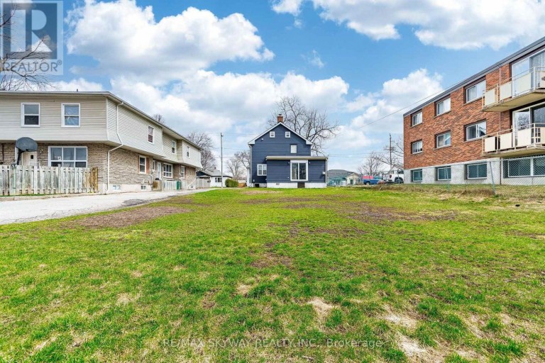 1230 DUKE STREET, Cambridge, Ontario, N3H3V7