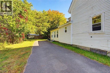 4 River Street Fredericton New Brunswick photo 31