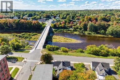 4 River Street Fredericton New Brunswick photo 37