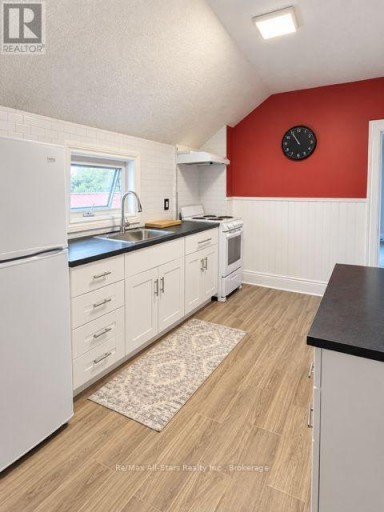 A - 9 FRANCIS STREET W, Kawartha Lakes (Fenelon Falls), Ontario, K0M1N0