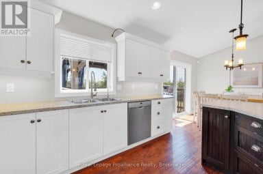3471 COUNTY 3 ROAD Prince Edward County (Ameliasburg Ward) Ontario photo 12