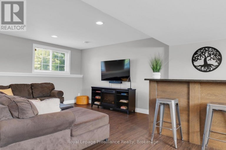 3471 COUNTY 3 ROAD, Prince Edward County (Ameliasburg Ward), Ontario, K0K1L0