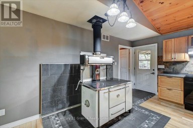 649 MADAWASKA ROAD Hastings Highlands (Wicklow Ward) Ontario photo 13