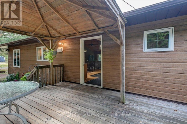 649 MADAWASKA ROAD, Hastings Highlands (Wicklow Ward), Ontario, K0L2S0