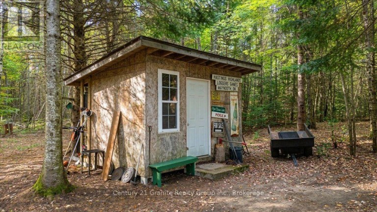 649 MADAWASKA ROAD, Hastings Highlands (Wicklow Ward), Ontario, K0L2S0