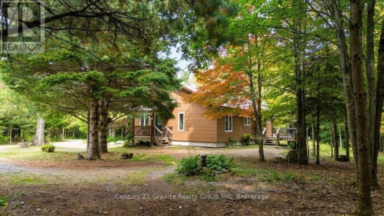 649 MADAWASKA ROAD, Hastings Highlands (Wicklow Ward), Ontario, K0L2S0