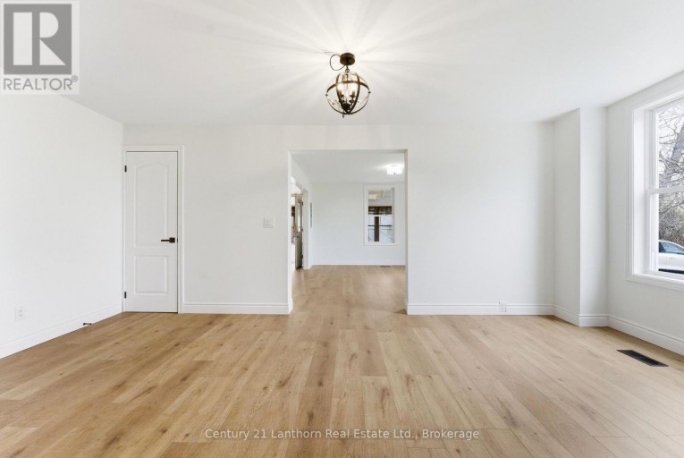 16 STORE STREET, Prince Edward County (Hillier Ward), Ontario, K0K1T0
