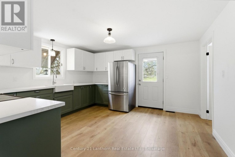 16 STORE STREET, Prince Edward County (Hillier Ward), Ontario, K0K1T0