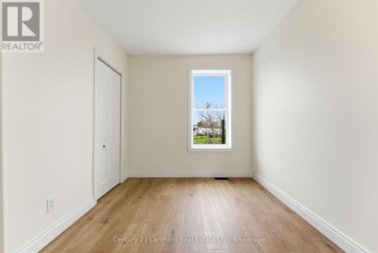 16 STORE STREET, Prince Edward County (Hillier Ward), Ontario, K0K1T0