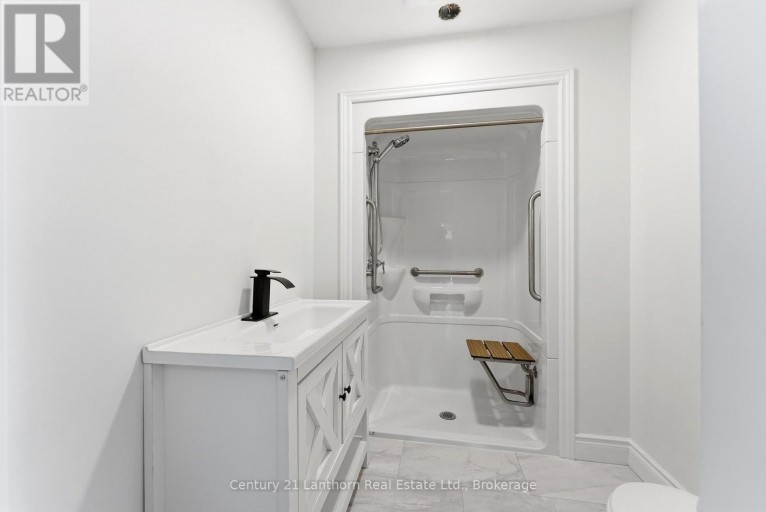 16 STORE STREET, Prince Edward County (Hillier Ward), Ontario, K0K1T0