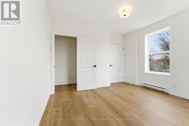 16 STORE STREET, Prince Edward County (Hillier Ward), Ontario, K0K1T0