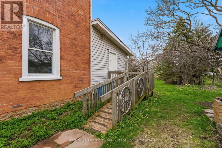 16 STORE STREET, Prince Edward County (Hillier Ward), Ontario, K0K1T0