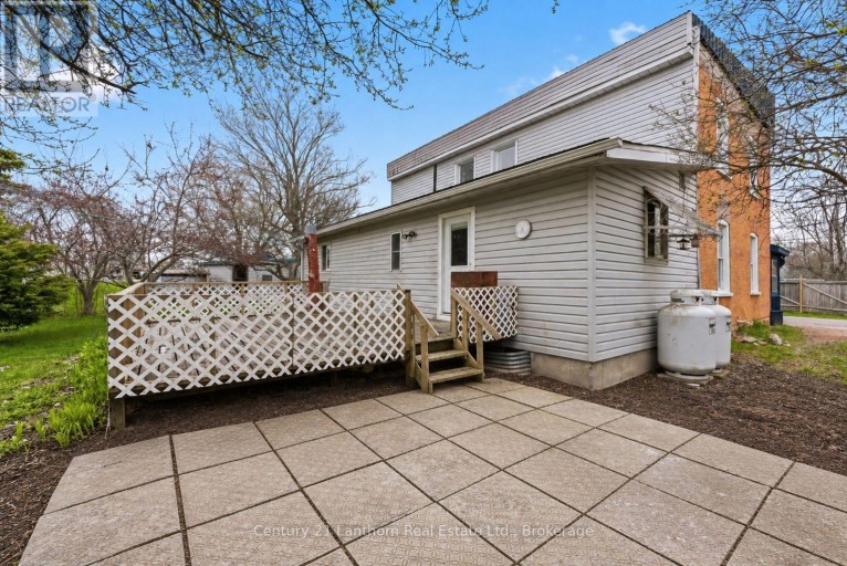 16 STORE STREET, Prince Edward County (Hillier Ward), Ontario, K0K1T0