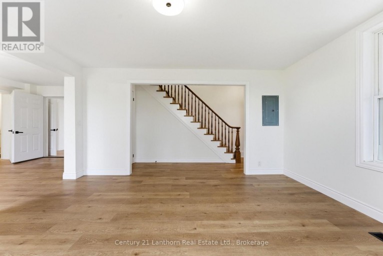 16 STORE STREET, Prince Edward County (Hillier Ward), Ontario, K0K1T0
