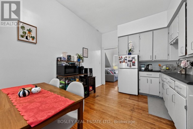 MAIN FLOOR - 20 DRAPER STREET, Toronto (Waterfront Communities), Ontario, M5V2M4