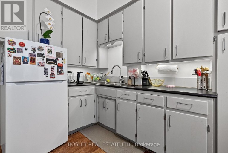 MAIN FLOOR - 20 DRAPER STREET, Toronto (Waterfront Communities), Ontario, M5V2M4