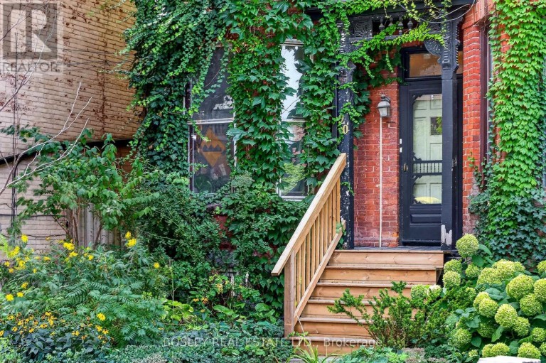 MAIN FLOOR - 20 DRAPER STREET, Toronto (Waterfront Communities), Ontario, M5V2M4