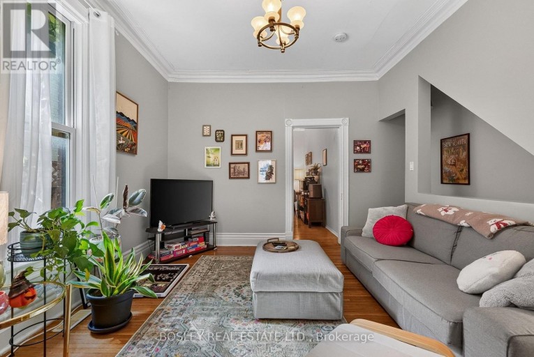 MAIN FLOOR - 20 DRAPER STREET, Toronto (Waterfront Communities), Ontario, M5V2M4