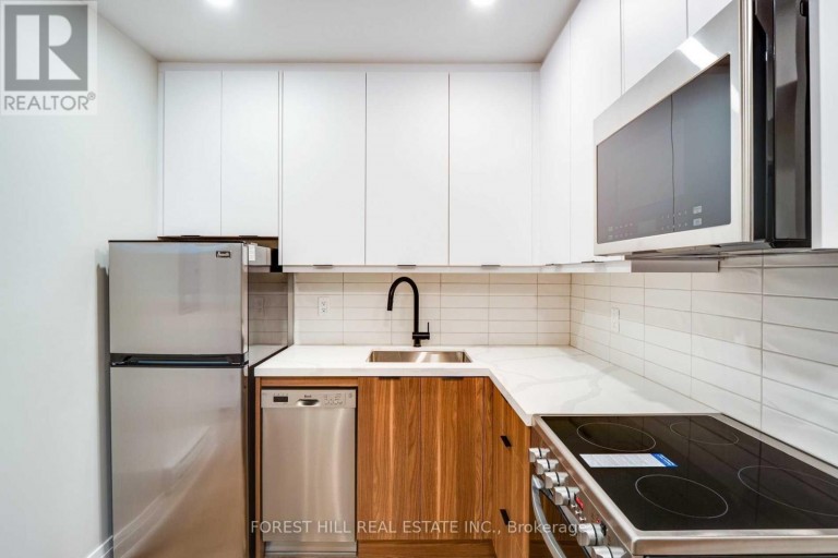 4 - 1 GREENSIDES AVENUE, Toronto (Wychwood), Ontario, M6G3P5