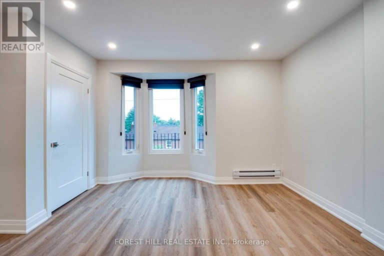 4 - 1 GREENSIDES AVENUE, Toronto (Wychwood), Ontario, M6G3P5