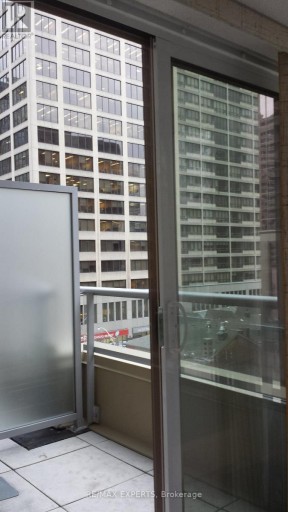 605 - 717 BAY STREET, Toronto (Bay Street Corridor), Ontario, M5G2J9
