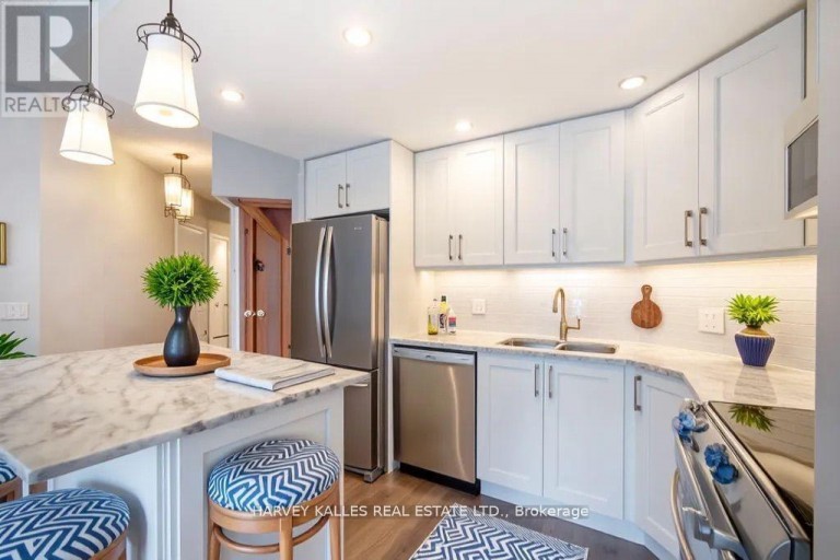 502 - 218 QUEENS QUAY W, Toronto (Waterfront Communities), Ontario, M5J2Y6