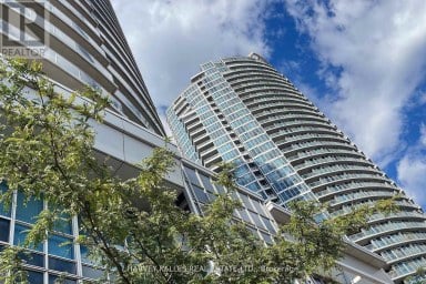 502 - 218 QUEENS QUAY W Toronto (Waterfront Communities) Ontario photo 3