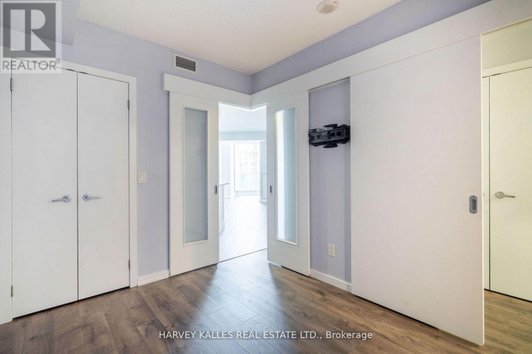 502 - 218 QUEENS QUAY W, Toronto (Waterfront Communities), Ontario, M5J2Y6