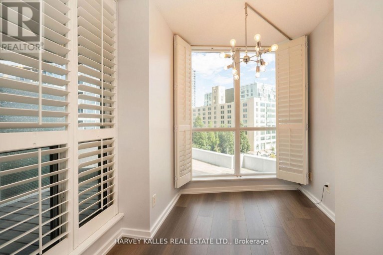 502 - 218 QUEENS QUAY W, Toronto (Waterfront Communities), Ontario, M5J2Y6
