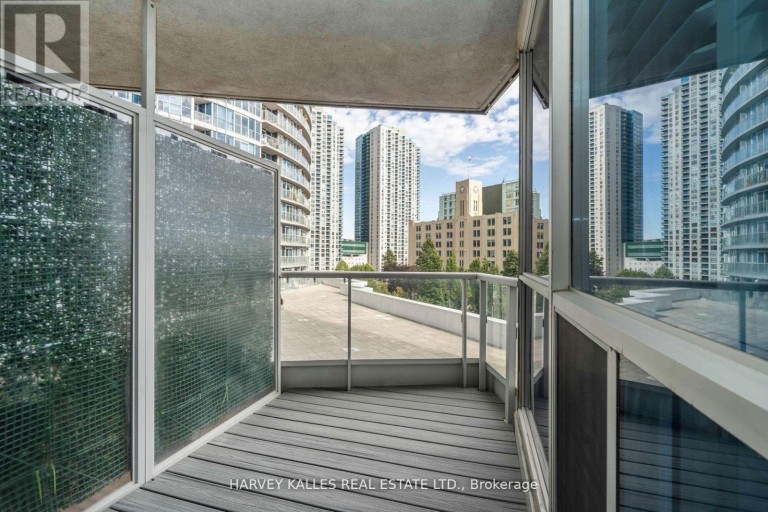 502 - 218 QUEENS QUAY W, Toronto (Waterfront Communities), Ontario, M5J2Y6