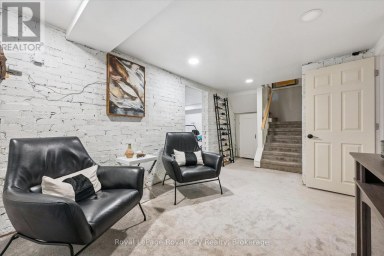 1 BARBER AVENUE Guelph (Exhibition Park) Ontario photo 23
