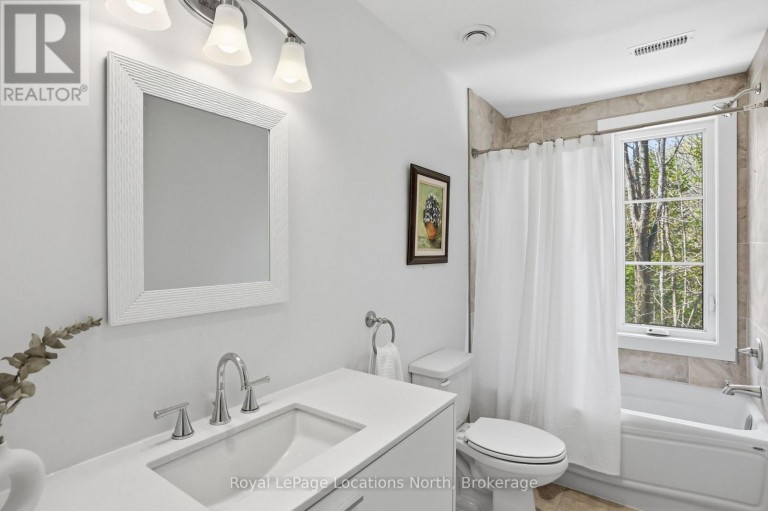 66 GORDON CRESCENT, Meaford, Ontario, N4L1C7
