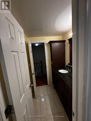 UPPER - 56 OVERLORD CRESCENT, Toronto (Malvern), Ontario, M1B4P3